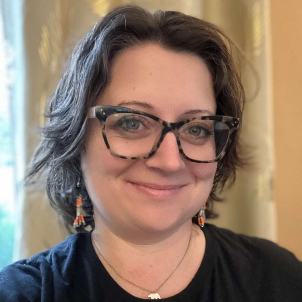 Melissa Custer headshot